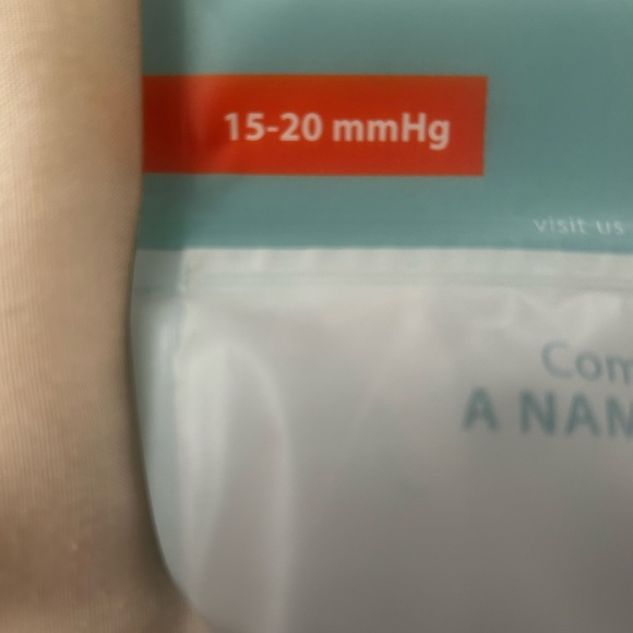 COMPRESSION HOSIERY - Picture 4 of 6